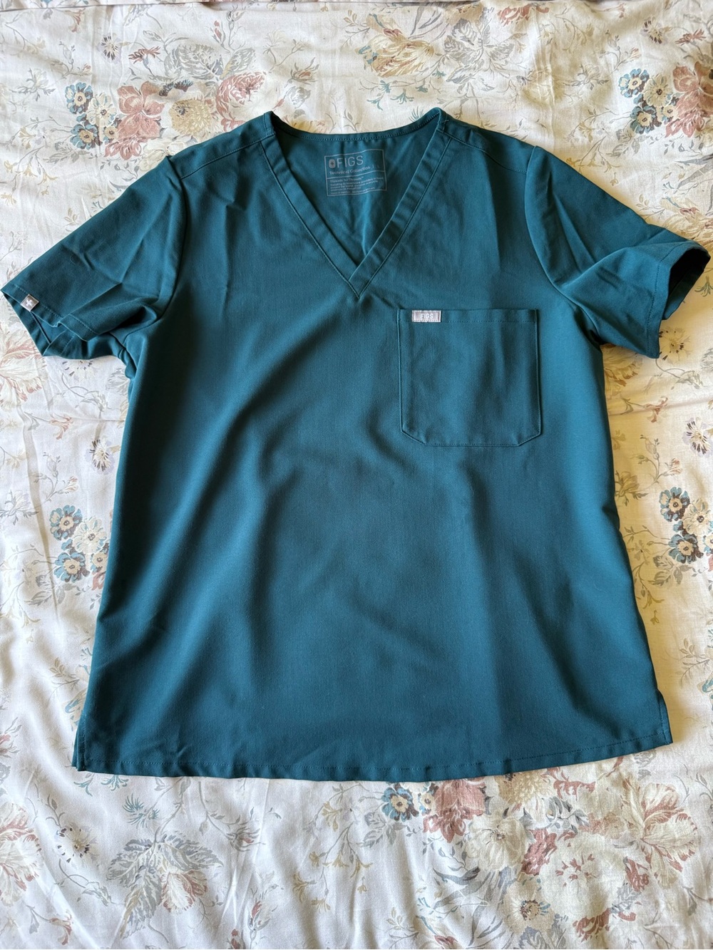 EUC FIGS Catarina in Caribbean Blue size Large